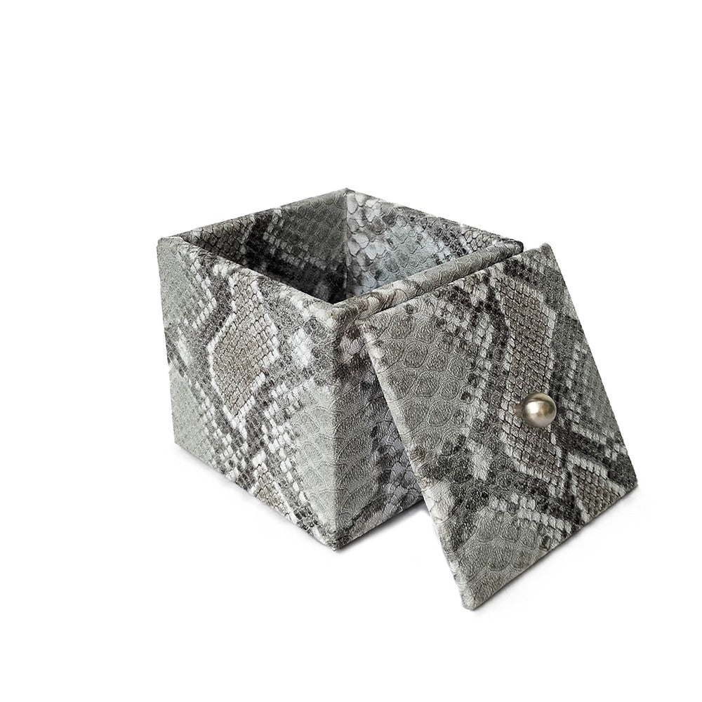 CUBO TAPA HOTEL