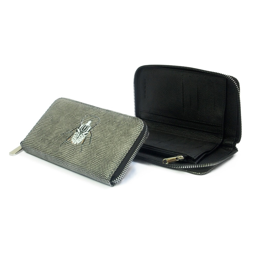 CARTERA MINI LICHA CARBON