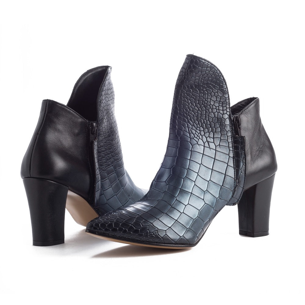 BOTA ROBERTA NINBUS AZUL MARINO 3